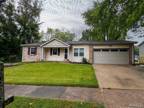 6693 Lesli Mari Ct, Florissant, MO 63033