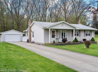 1850 Ardsley Dr, Ortonville, MI 48462