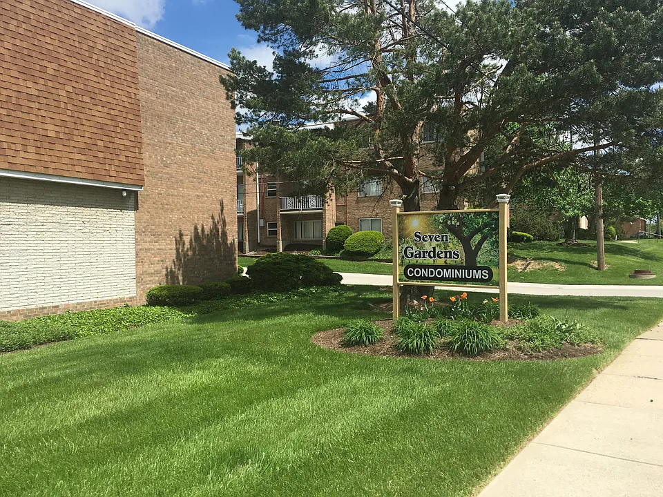 3632 Westwood Northern Blvd #26
