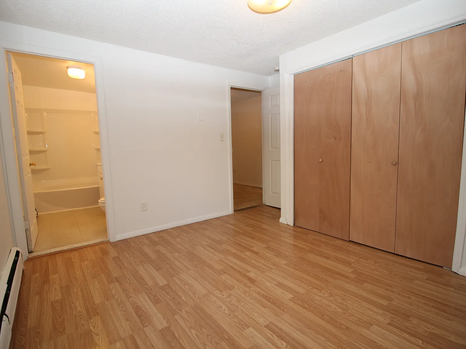 1 bed, 800 sqft, $1,095 — Photo 4