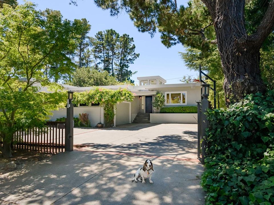 1st image of 110 Los Montes Dr