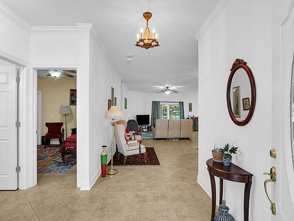 3rd image of 1817 E Prairie Winds Cir