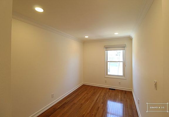 5th image of 350 Suydam St #1
