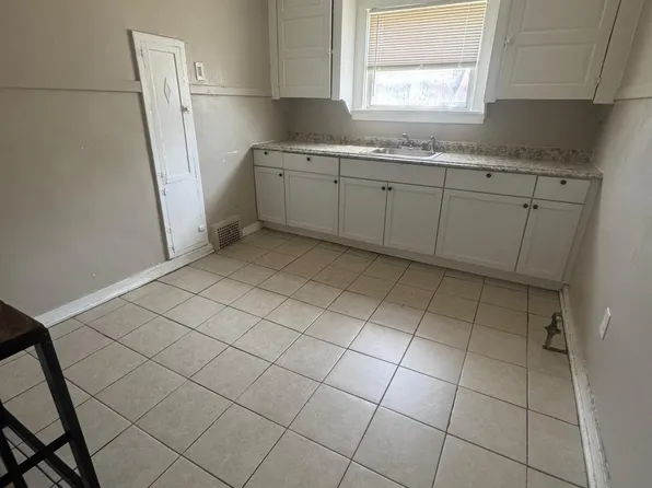 3795 Moore Pl #4, Detroit, MI 48208