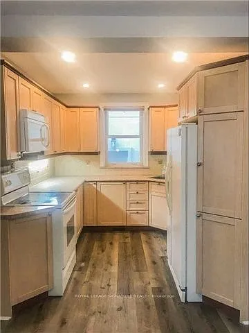318 Woodmount Ave — Photo 4