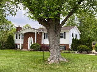 8816 Bluebird Dr, West Chester, OH 45069