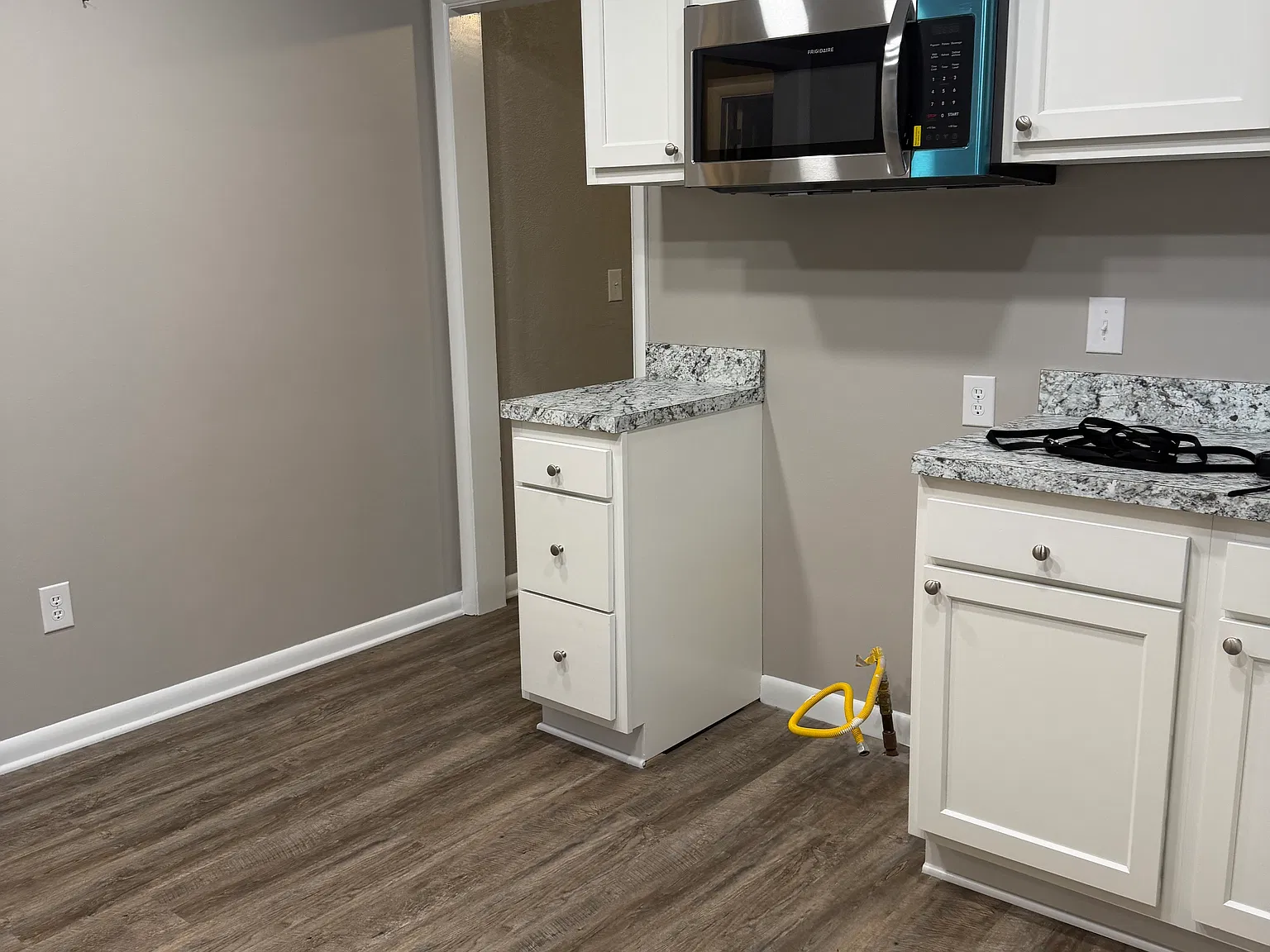 3 bed, 1680 sqft, $1,800 — Photo 2