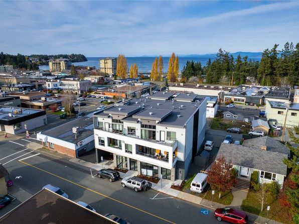 113 Hirst Ave E #204, Parksville, BC V9P 1K3