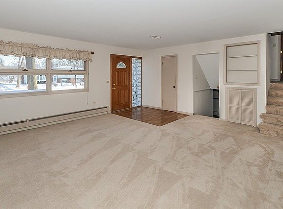 2nd image of 2111 Woodlane Dr