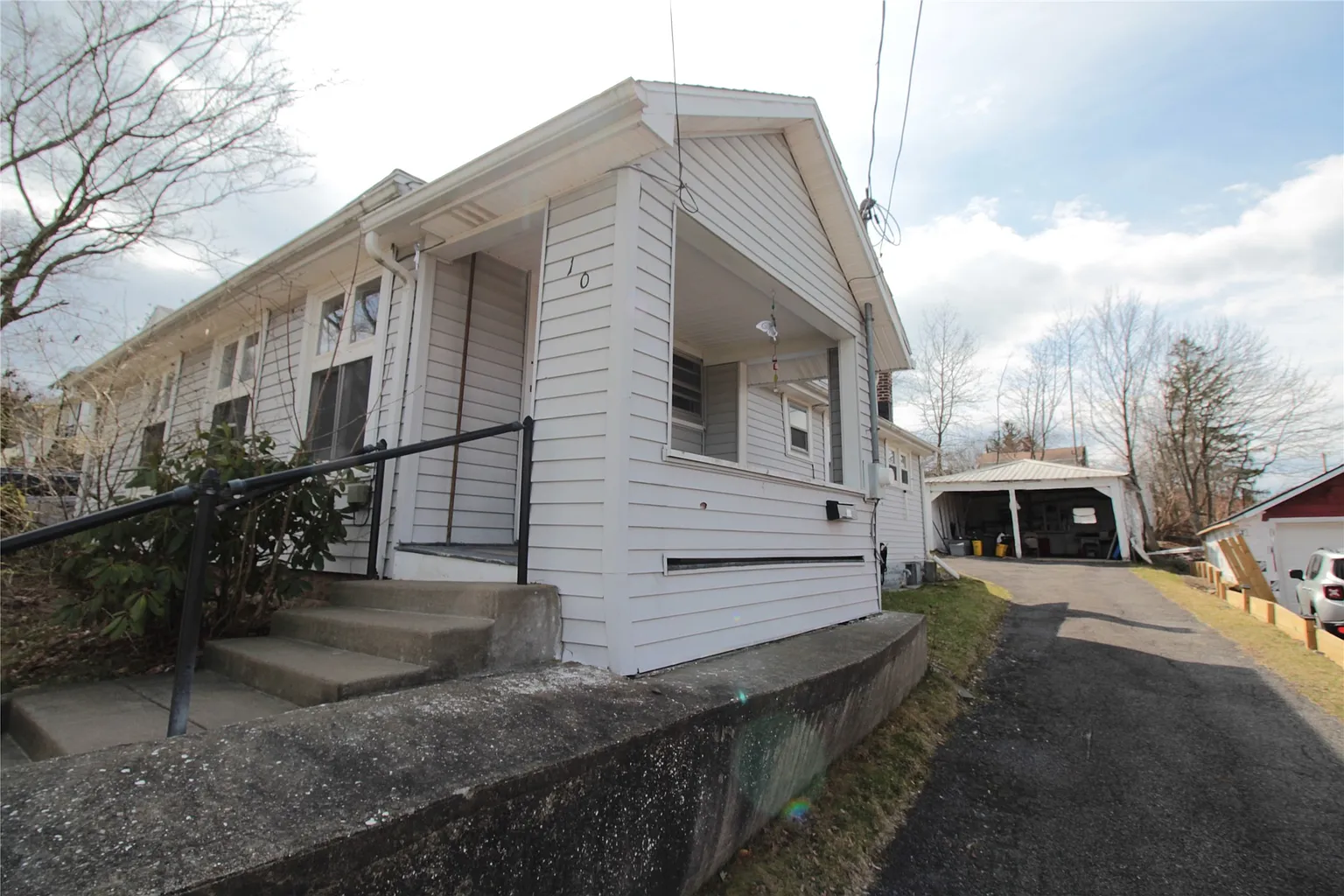 10 Decatur St photo 1
