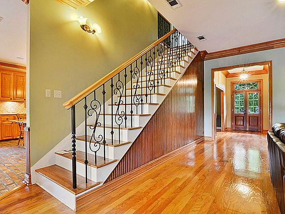 Stairway to 2nd story