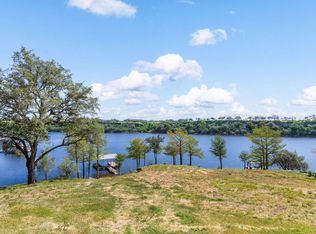 1013 Lake Shore Dr, Spicewood, TX 78669