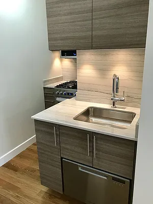 Rented by Stonehenge NYC LLC | media 2