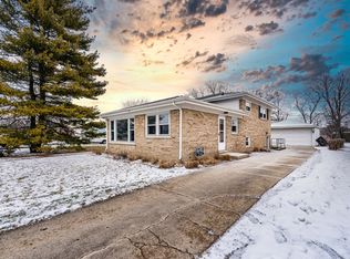2765 S Craig Dr, Des Plaines, IL 60018