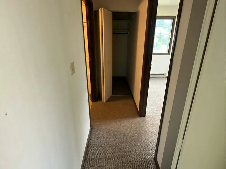 507 S Railroad Ave #9 — Photo 4