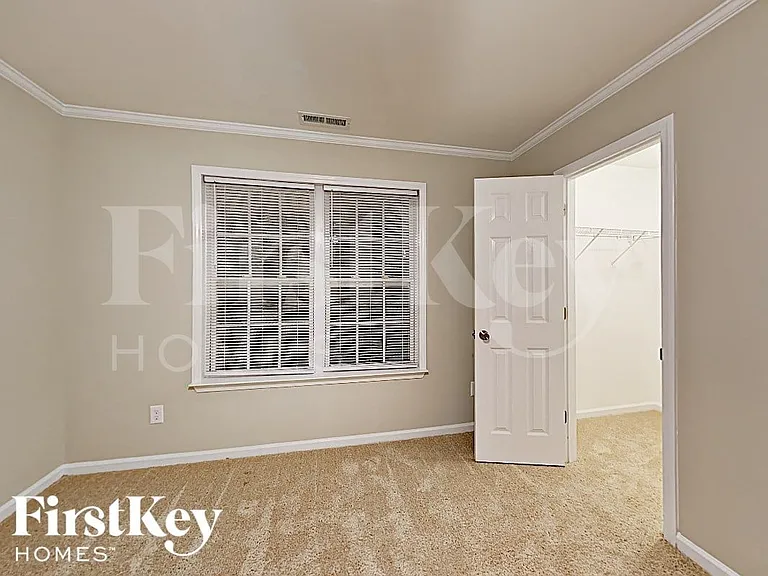 2332 Juniper Dr — Photo 6