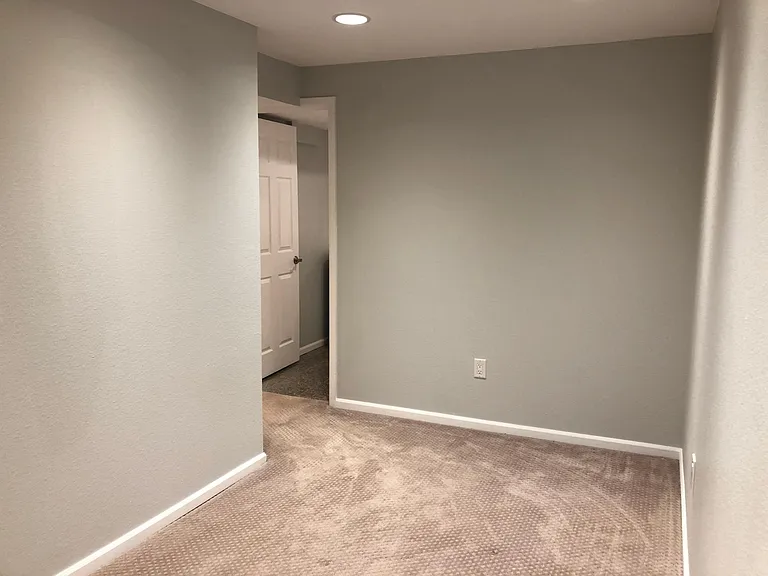 569 Juniper Ct — Photo 29