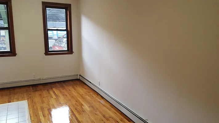 Rented by Virtual Real Estate | media 8