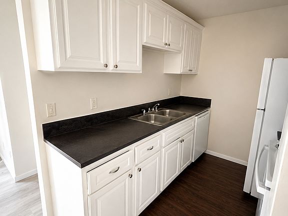 5th image of 2573 Ulric St #2