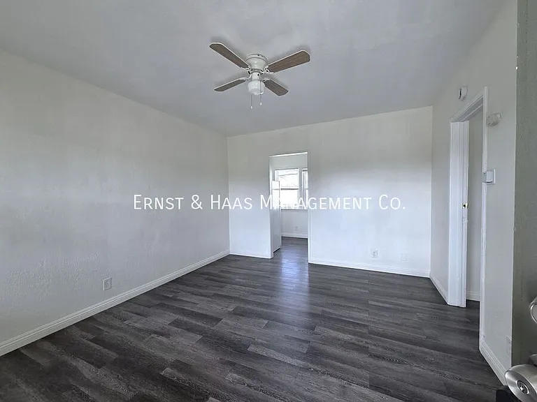 1527 Junipero Ave #20 — Photo 3