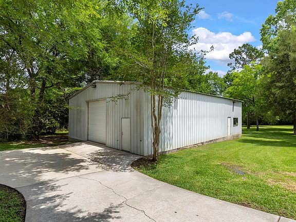 3rd image of 20111 Hilltop Ranch Dr