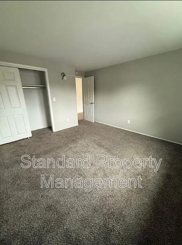 1 bed, 1.0 bath, $1,050 — Photo 3