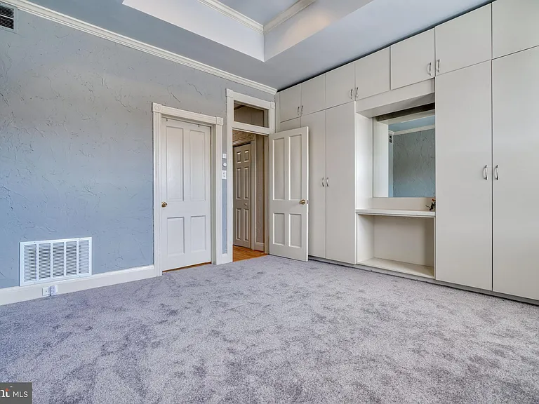 119 S Bouldin St — Photo 20