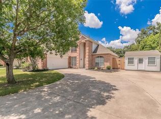 2410 Roundtable Ct, Grand Prairie, TX 75050