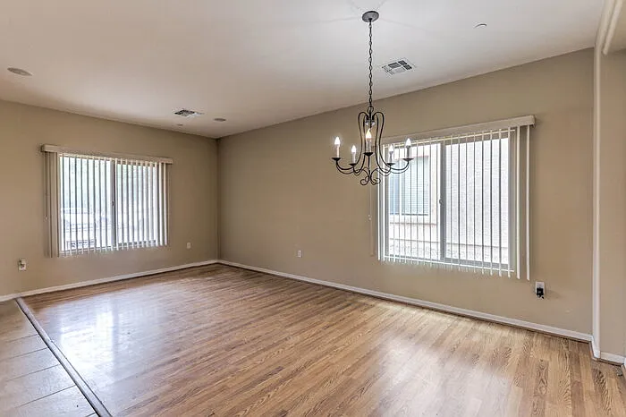 5 bed, 3.5 bath, 3187 sqft, $2,685 — Photo 3