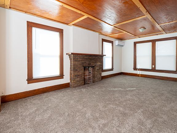 3rd image of 423 N Emporia Ave #11281695