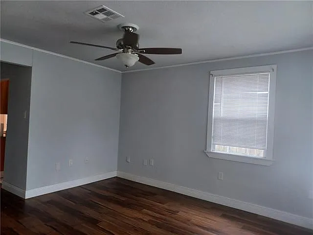 1013 Flanders St — Photo 3