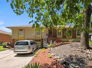 9009 E 90th Ter, Kansas City, MO 64138