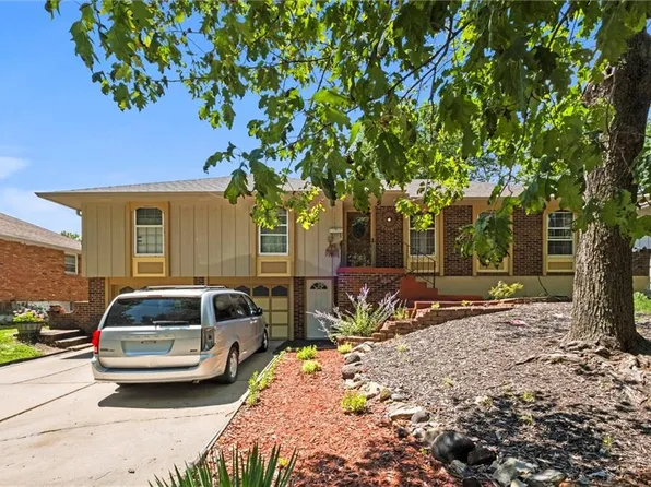 9009 E 90th Ter, Kansas City, MO 64138