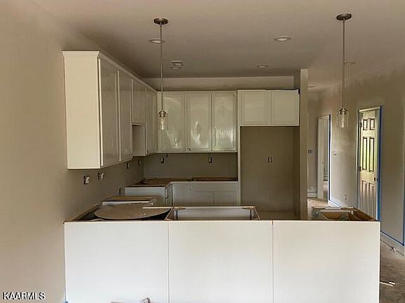 5th image of 330 Jacksonian Way