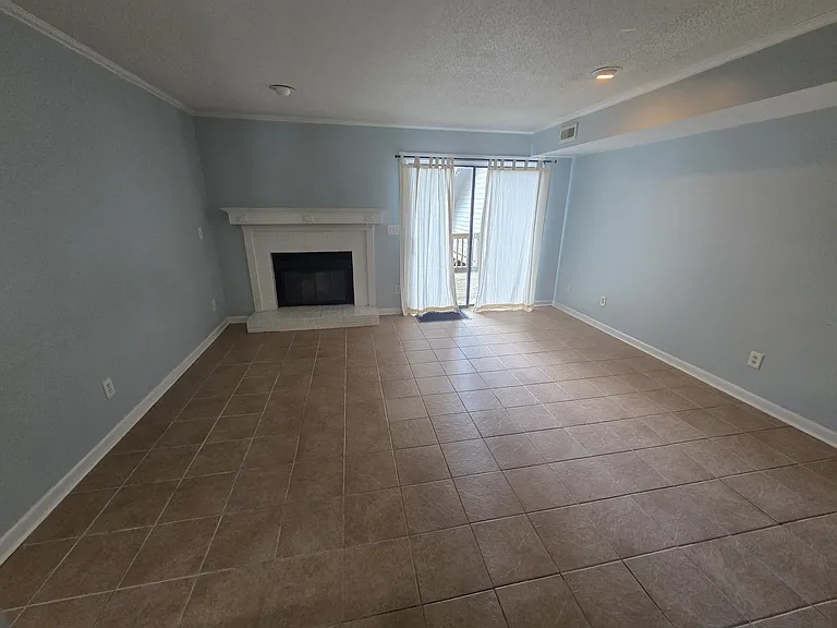 2029 Eastwood Rd #103 — Photo 7