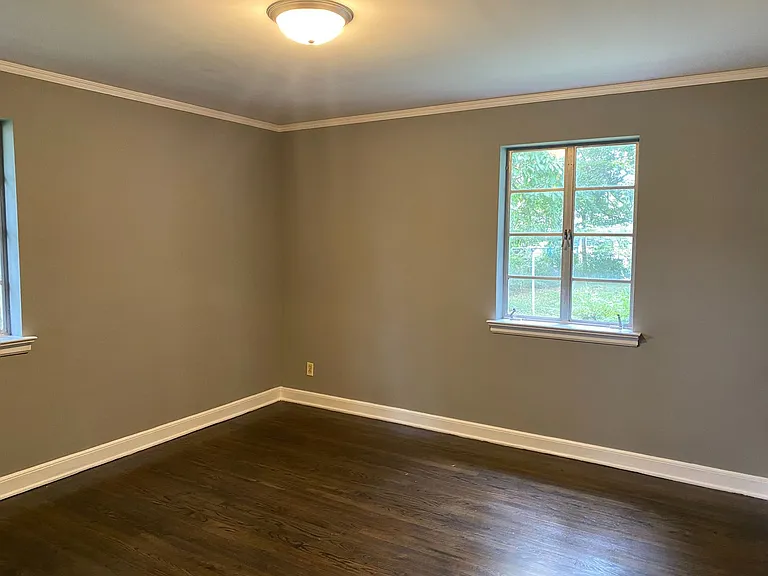 2915 Ashley Ave — Photo 18
