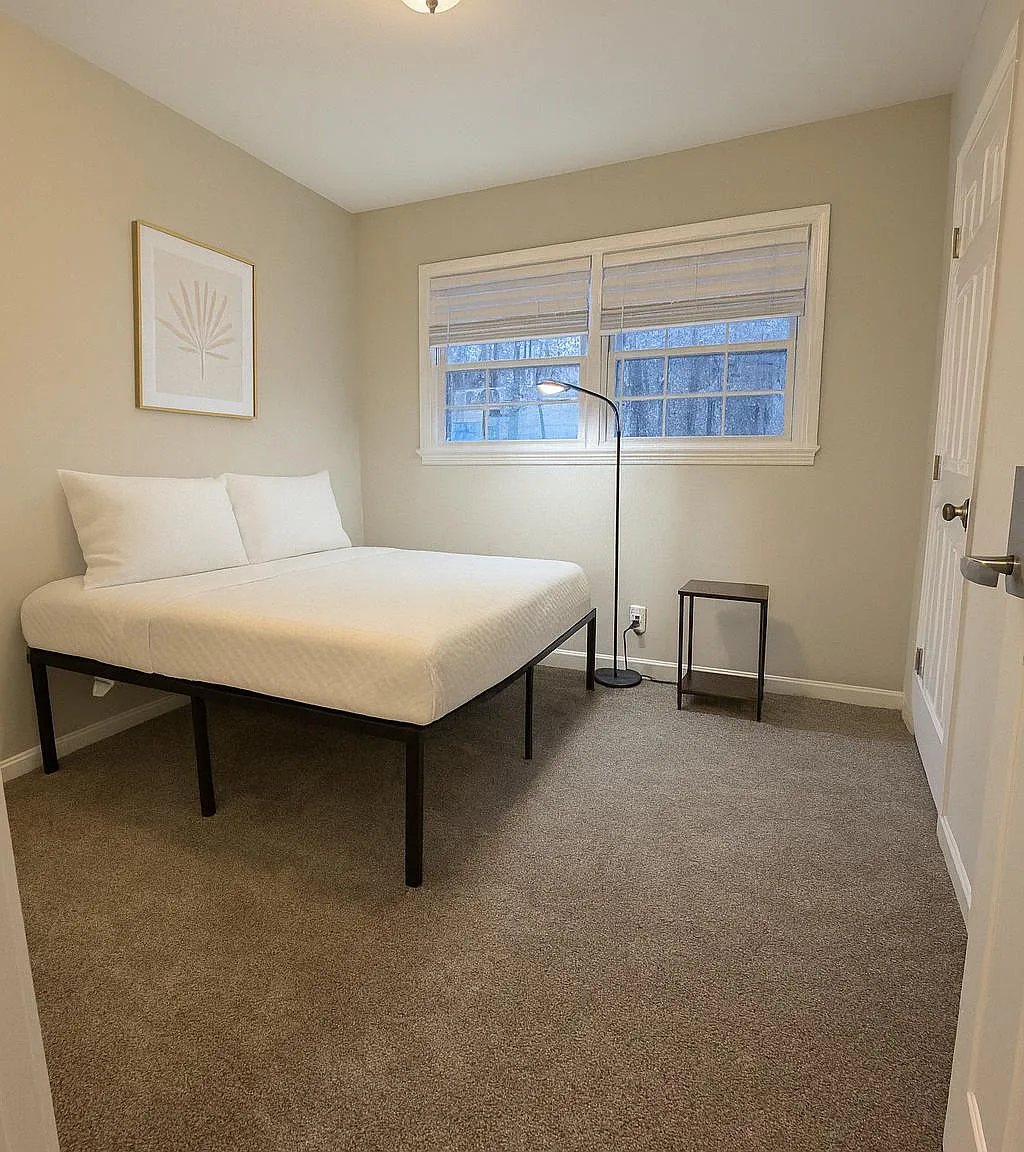 4 bed, 4.0 bath, 2900 sqft, $754 — Photo 1