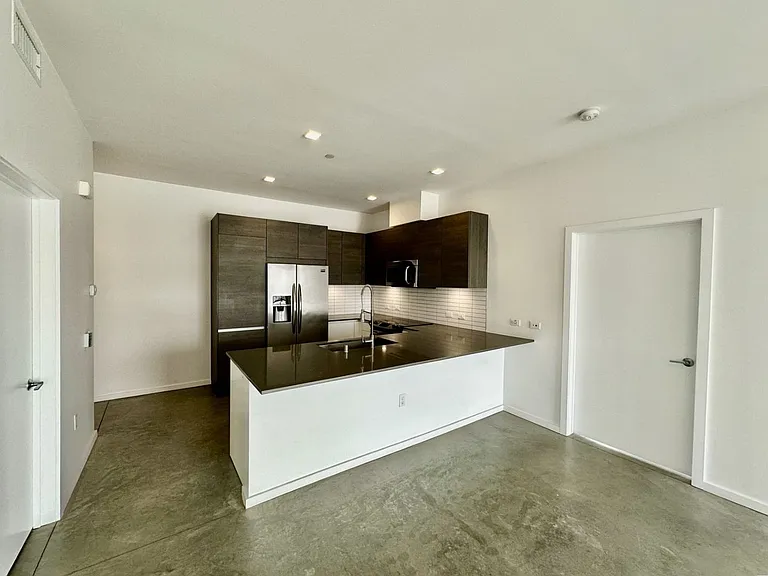 Crest-Urban Apartments — Photo 23