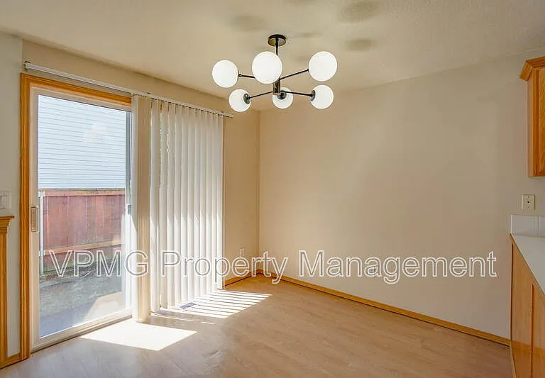 5502 NE 89th Ave — Photo 15