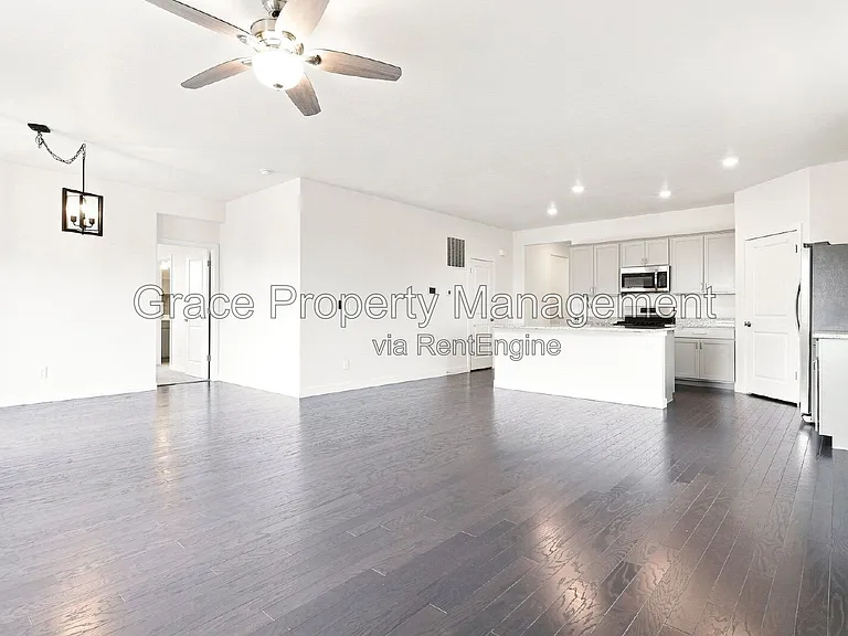 7464 E 157th Ave — Photo 4