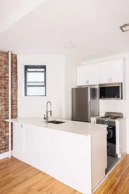 Rented by REAL New York | media 11