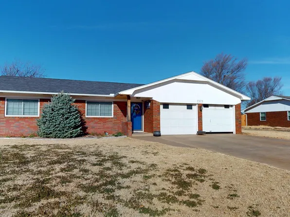 2521 2nd St, Woodward, OK 73801