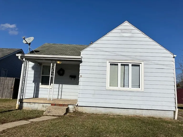 2320 Plum St — Photo 16
