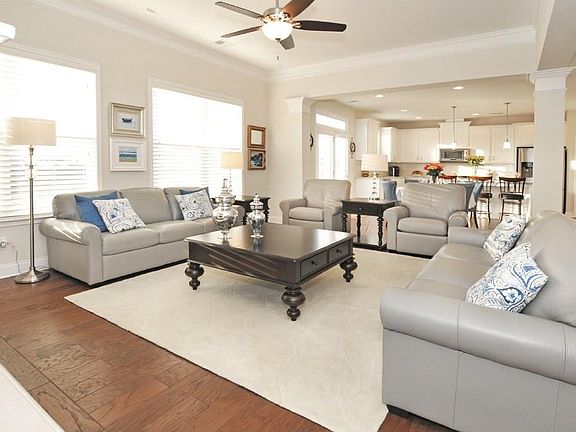 4th image of 409 Amber Way