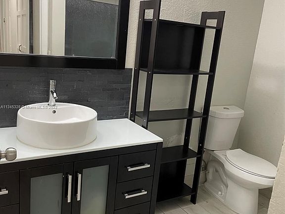 4th image of 14708 SW 116th Ave Unit 14708