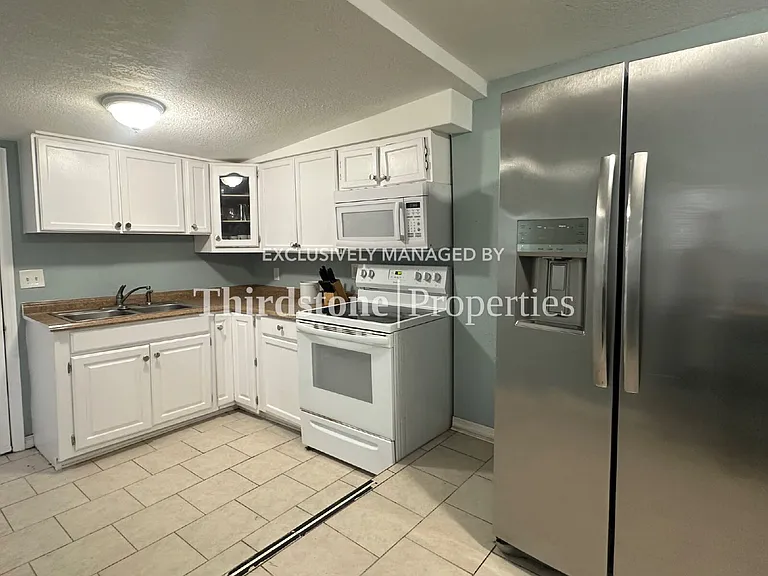 1228 Neva St — Photo 4