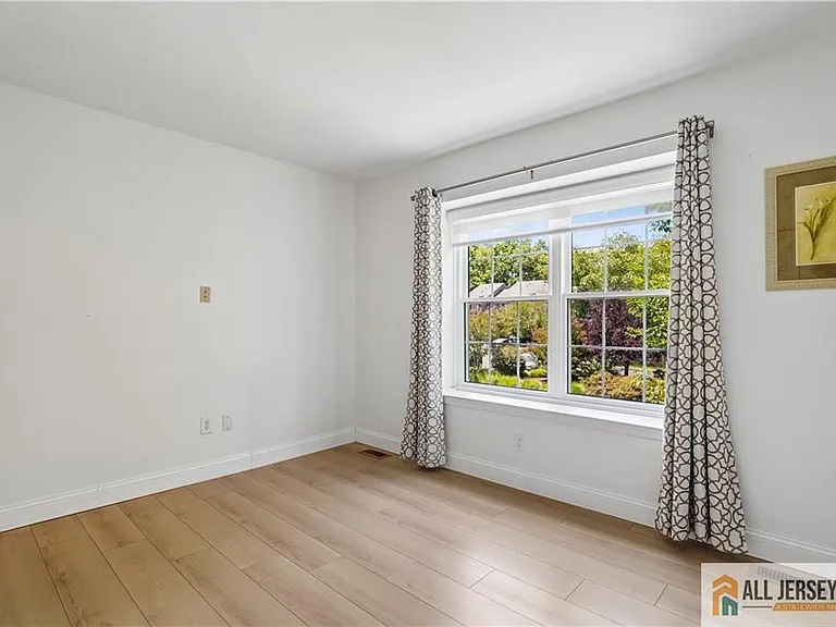 1 Brookline Ct #C — Photo 27