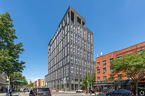 Building, photo 3