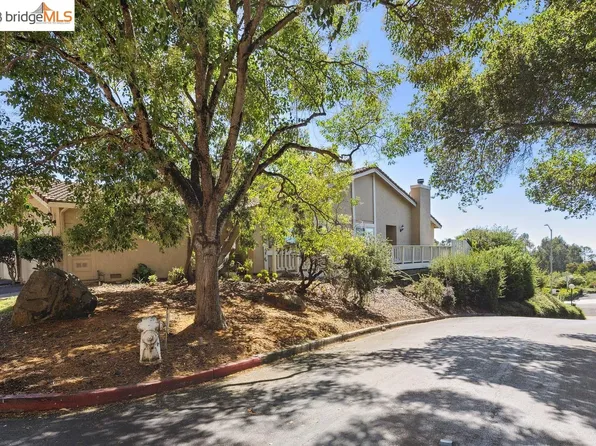 31 Mission Hills St, Oakland, CA 94605