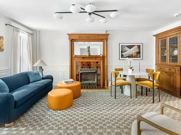 479 Fourth Street image 2 of 7